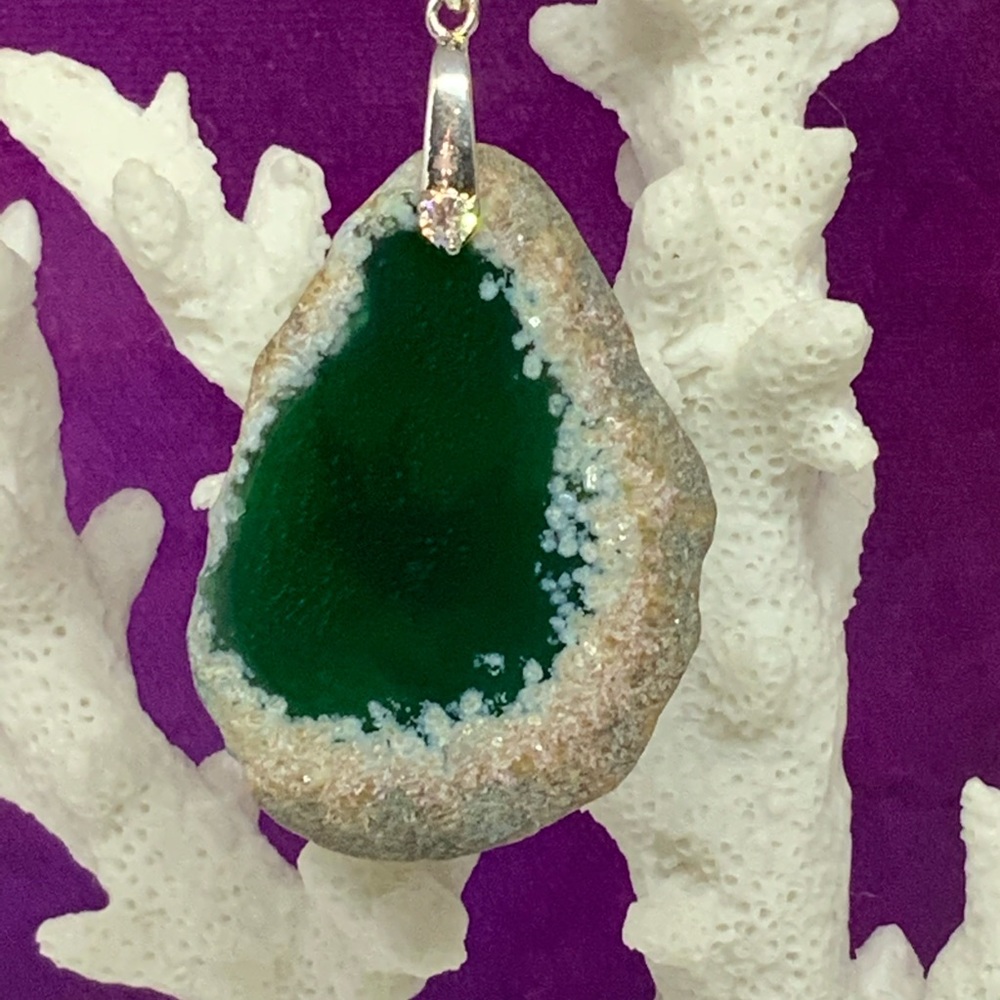 Handcrafted Agate Gemstone Necklace With Painted Flowers on Waxed Cotton Cord - Picture 4 of 7
